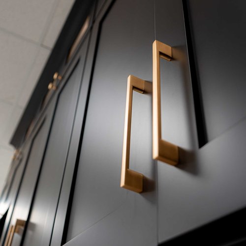 Kitchen Cabinets  ALV Floors in Smyrna, TN